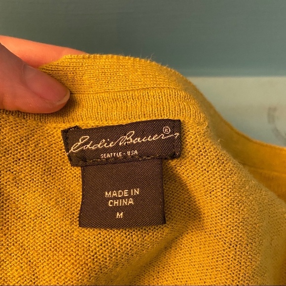 🛍️3/$30 Eddie Bauer chartreuse coloured cardigan sweater - Picture 4 of 6
